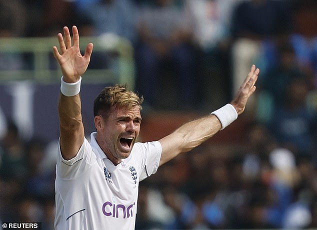 England started the day with ball in hand, with James Anderson taking two wickets