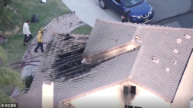 Part of the roof of the parental home burned down during the fire