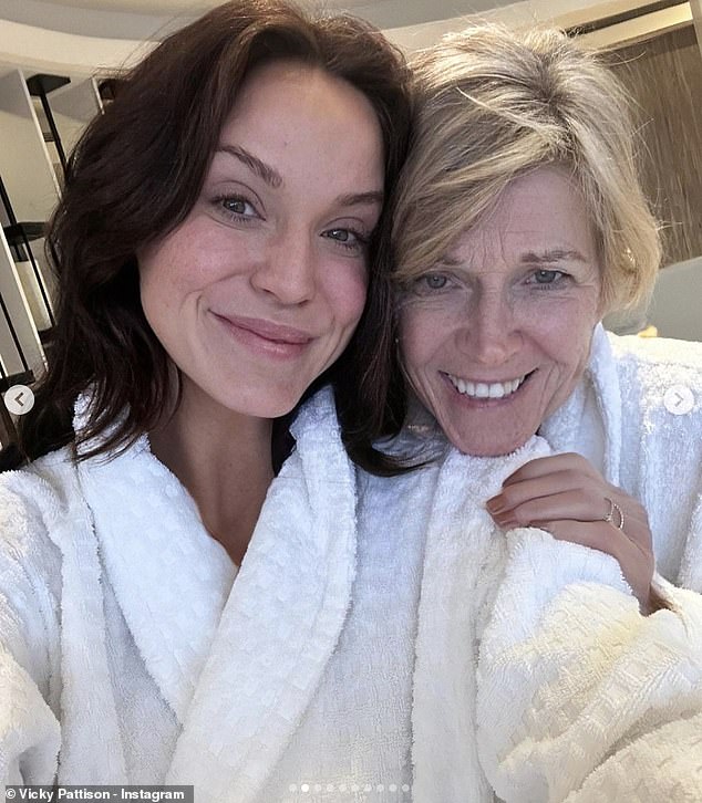 Vicky shared a sweet selfie alongside mum Caroll, as the pair snuggled up while wearing robes