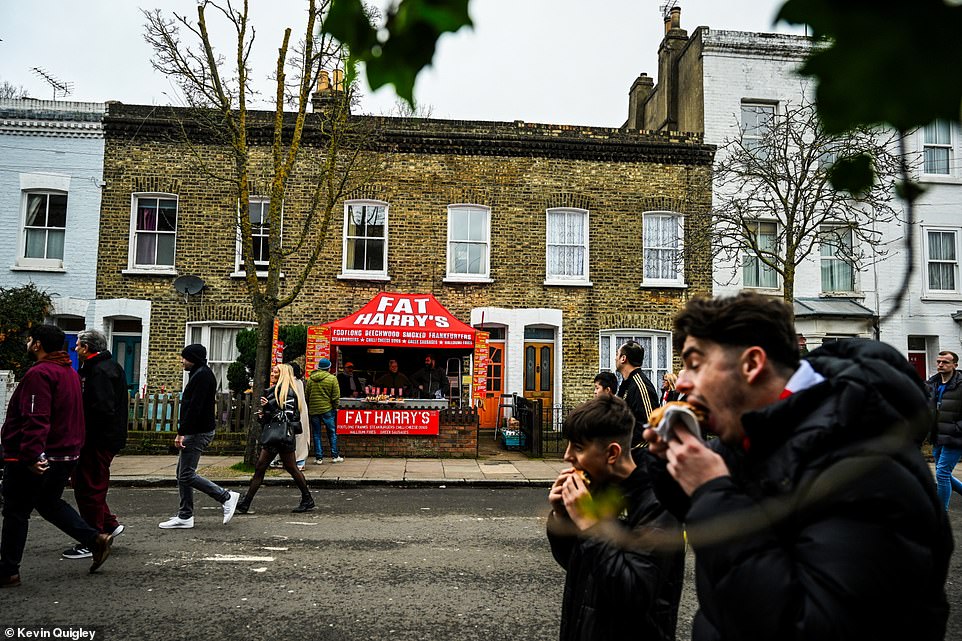 A number of popular eateries served burgers and hot dogs on the streets of North London