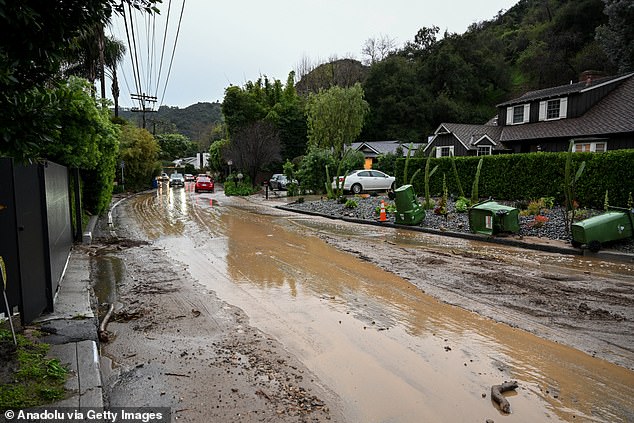 1707227701 646 More trouble for Californians as deadly storm lingers over San