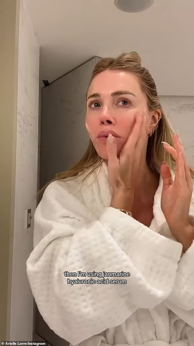 Arielle is a beauty influencer with over 402,000 followers on Instagram and 266,600 followers on TikTok