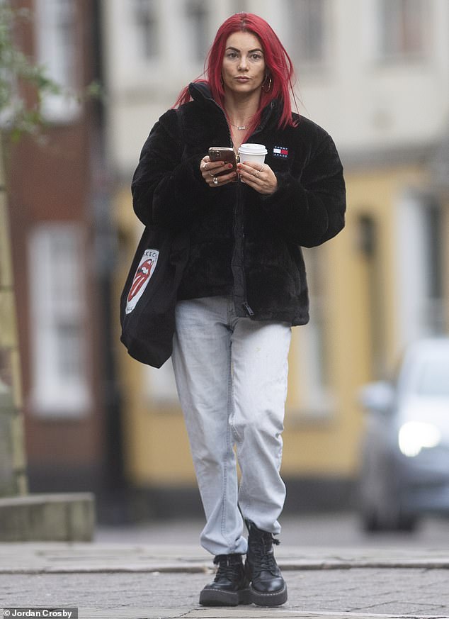 Dianne was also spotted earlier in the day looking casual in baggy jeans and a warm black Tommy Hilfger jacket