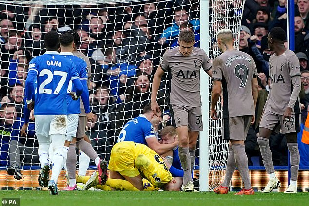 Spurs saw two points slip through their fingers in the 2-2 draw against Everton last weekend