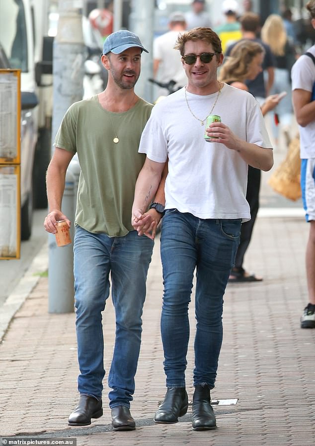 The veteran actor, 37, appeared to be bouncy as he blissfully strolled through Campbell Parade, a notorious alcohol-free zone