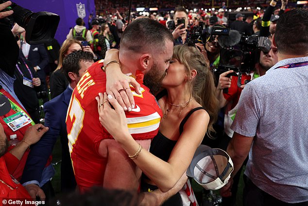 Kelce and superstar girlfriend Taylor Swift locked lips on the court after the end of the game in Las Vegas