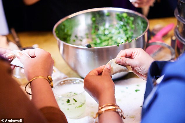 The foundation's partner Mina's List, together with the Duchess, brought together 15 women who prepared traditional Afghan dishes such as Ashak and Mantuu, both a type of dumplings (the preparation of which is pictured above).