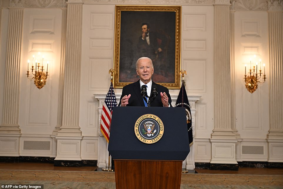 Biden used the issue to condemn Trump for undermining NATO's core principle, when the former president said that not only would he not want to protect his allies from a future attack from Russia if they failed to fulfill their defense obligations would not meet expenses, but that he would even do so.  Encourage Moscow to do so.  “No other president in history has ever bowed to a Russian dictator,” he said.