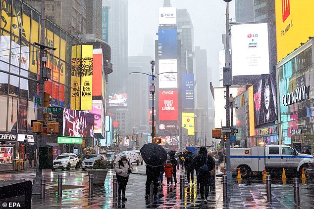 Wind gusts reached 30 to 60 km per hour and New York Harbor and Jamaica Bay experienced coastal flooding of 30 to 60 meters