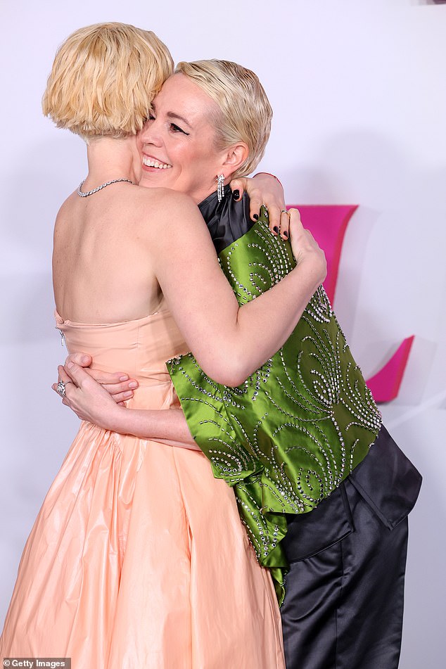 Olivia and Jessie shared an adorable moment on the red carpet