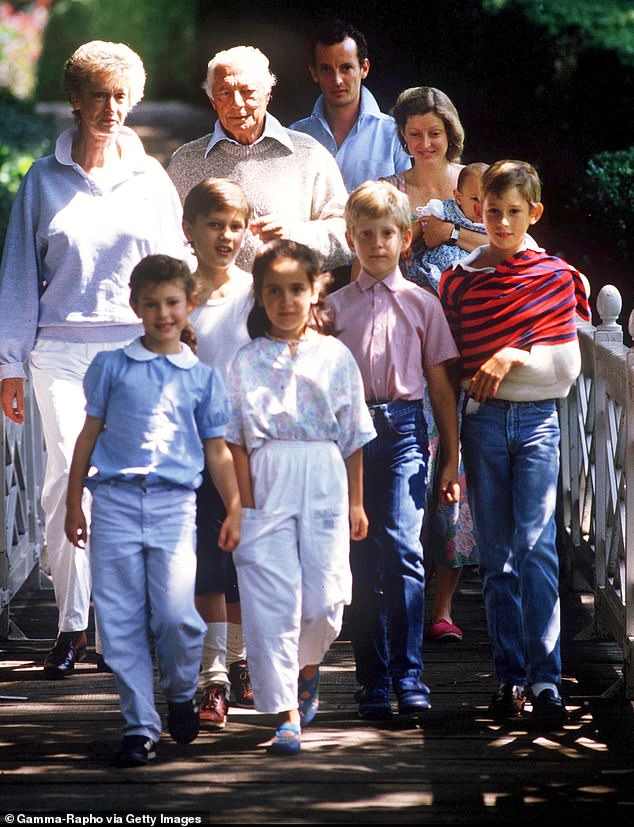 The Agnelli family - Adults from left to right: Marella Caracciolo, Gianni Agnelli, Eduardo Agnelli and Margherita Agnelli