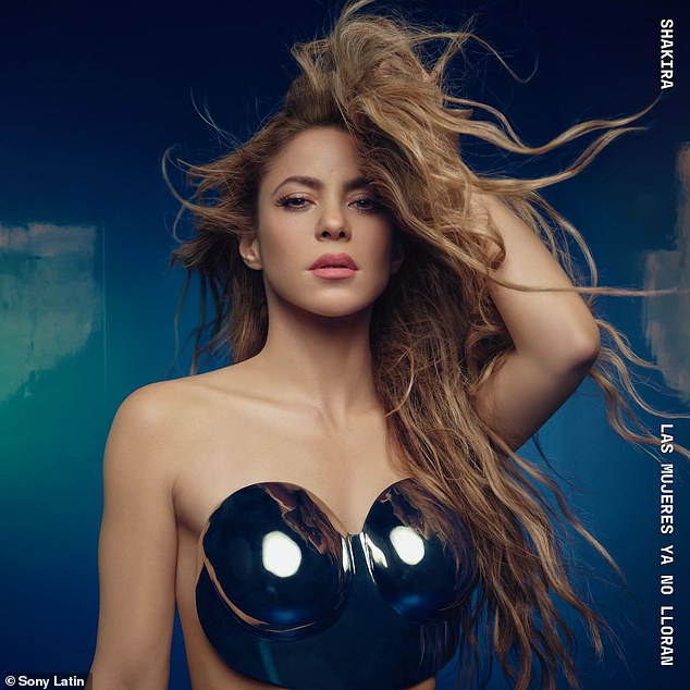 Shakira (last name Ripoli) had her signature long golden locks and suspiciously unlined face done up on the covers by her one-woman glam team, Beatriz Matallana