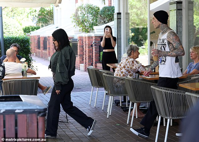 A local resident snapped a photo of the couple as they left the eatery