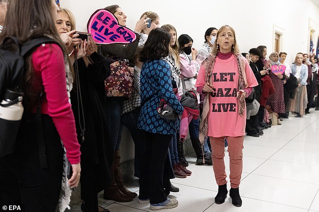 People advocating for Palestine's support are being warned to keep quiet or face the possibility of arrest outside the office of U.S. House Minority Leader Hakeem Jeffries.