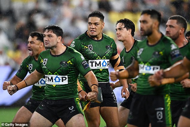 1708156720 743 Footy fans stunned by breathtaking Haka and Indigenous War Cry