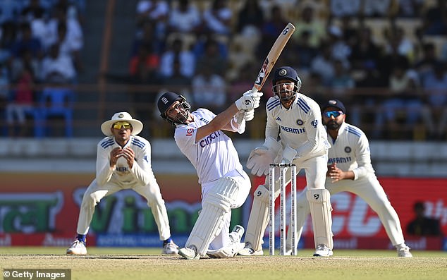 Mark Wood was his usual aggressive self, hitting 33 before he was the last wicket to fall