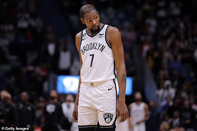 Durant instead opted to sign as a free agent with the cross-town rival Brooklyn Nets that year