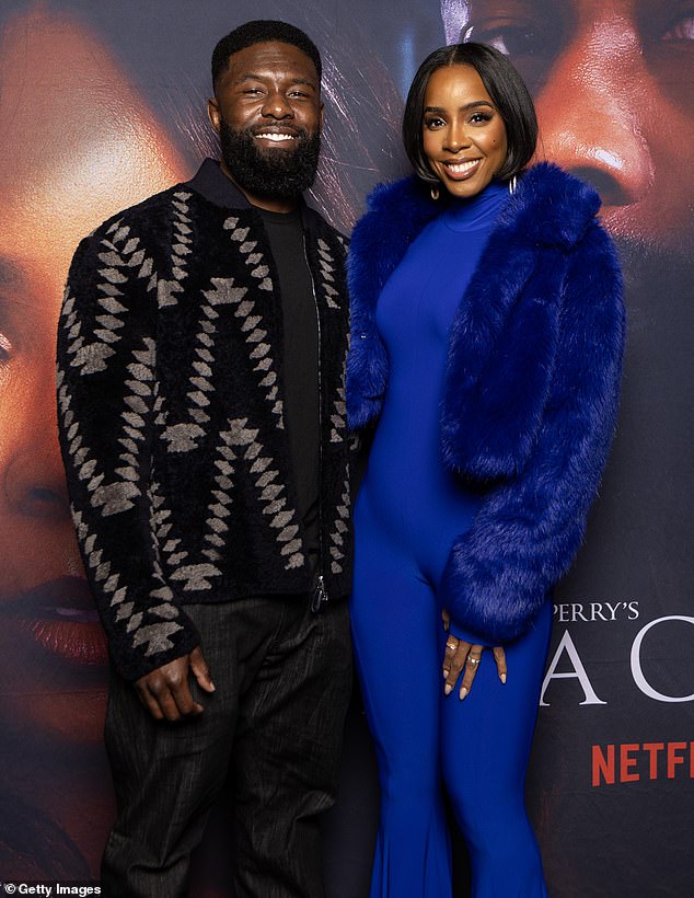 While on the red carpet at the event, Kelly posed with some of her co-stars, including Trevante Rhodes, 34