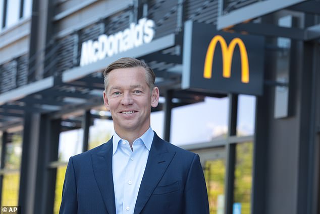 During an earnings call earlier this month, McDonald's CEO Chris Kempczinski admitted that consumers are spending less than $45,000 a year at restaurants