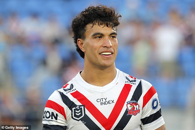 Sydney Roosters pistol Joseph Suaalii will not join teammates at nightlife venues