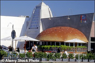 The hamburger that LA ate