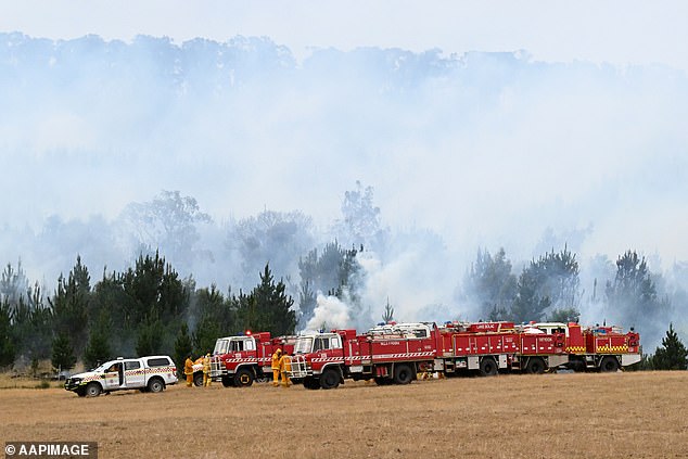 The CFA said the fire is moving north toward Elmhurst and Amphitheater.  These suburbs are located approximately 70 km northwest of Ballarat
