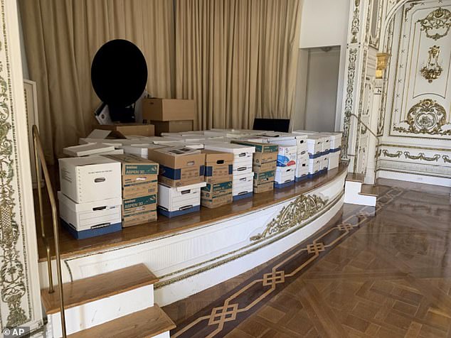 Agents removed boxes of material from Trump's private club during a search ahead of his indictment