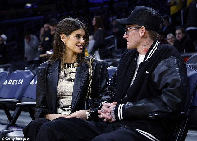 The duo left in high spirits as the match ended with Lakers destroying Spurs with a final score of 123 to 118