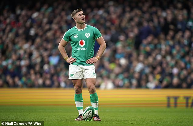 Jack Crowley opened the scoring six minutes into the action at the Aviva Stadium with a penalty