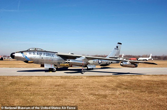 A Boeing Stratojet