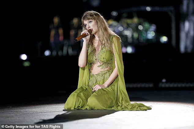 Taylor performed the third of her four Sydney concerts at Accor Stadium on Sunday evening, following successful performances on Friday and Saturday