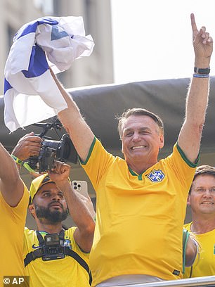 A week after Lula came to power on January 1, 2023, thousands of Bolsonaro supporters stormed the presidential palace, Congress and the Supreme Court, urging the military to intervene to overturn what they called a stolen election .