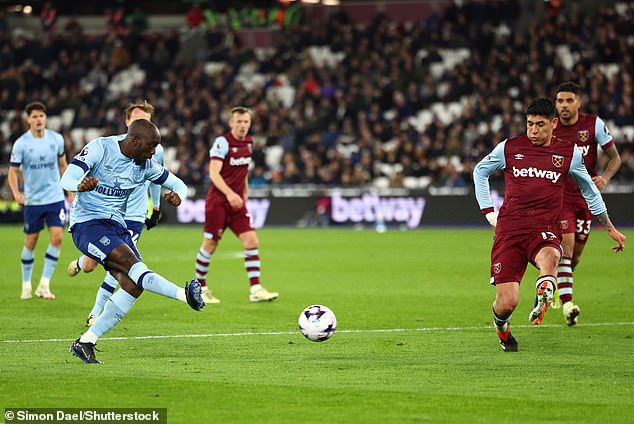 Yoane Wissa scored a late consolation for Brentford but the Bees suffered a 4–2 defeat