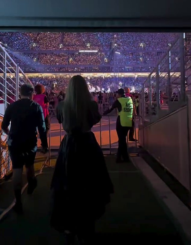 She then confirmed she had returned for Taylor's third Sydney performance, sharing a video of her walking into the stadium