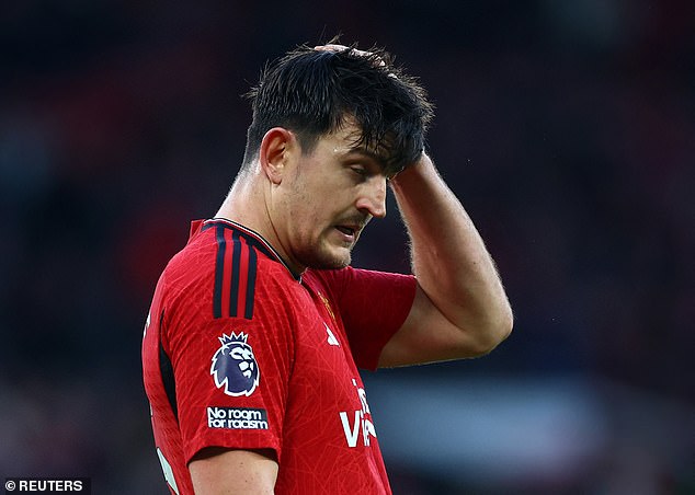Manchester United's press is disjointed and Keane thinks players are holding back
