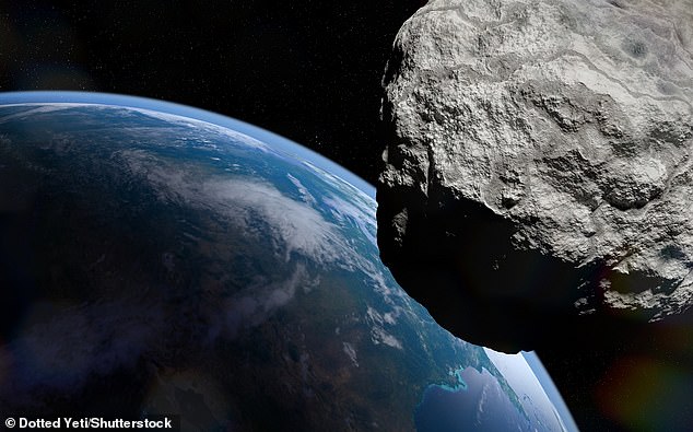 The asteroid, named 2024 DW, is expected to come as close as 230,000 kilometers to our planet on Thursday - even closer than the moon (artist's impression of an approaching space rock)