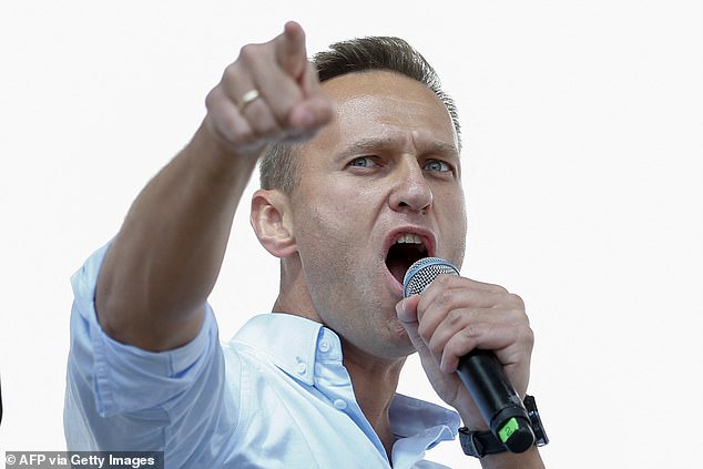 Britain has imposed sanctions on the heads of the Arctic penal colony where Russian opposition leader Alexei Navalny was murdered