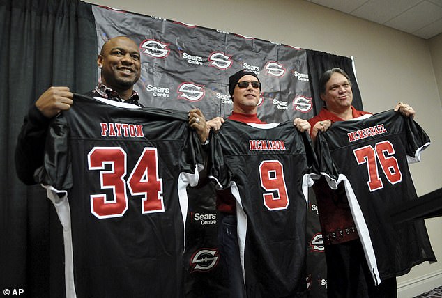 Chicago Bears legend Steve McMichael (R) is expected to return home from the hospital today