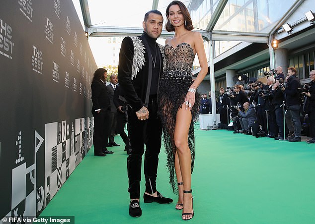 Alves and San pose for photos at The Best FIFA Football Awards in 2018