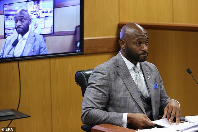 “It was cash — she didn't give me any checks,” Fulton County Special Prosecutor Nathan Wade said as he testified about his relationship with District Attorney Fani Willis.