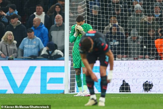 Fans stunned as Manchester City goalkeeper Ederson makes costly mistake