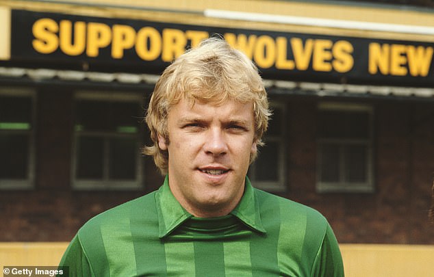 Former Wolves goalkeeper Paul Bradshaw has died aged 67