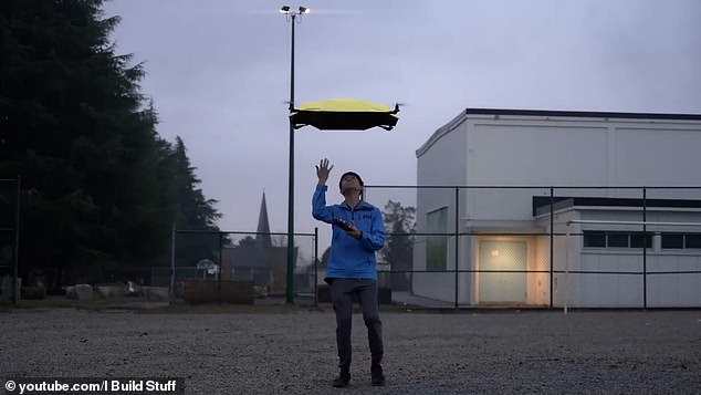 'I Build Stuff''s ingenious new device includes a yellow store-bought umbrella and 3D printed components