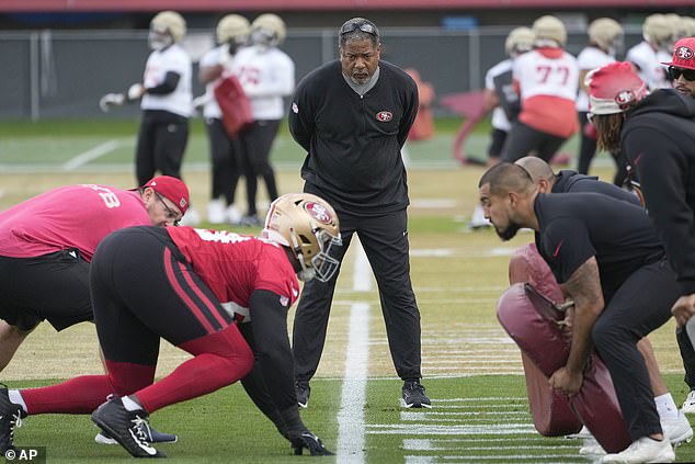 49ers defensive coordinator Steve Wilks (center) called his unit's performance 