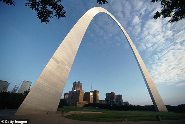 Despite online anger at the response, the National Park Service describes on their official website that the Gateway Arch has 