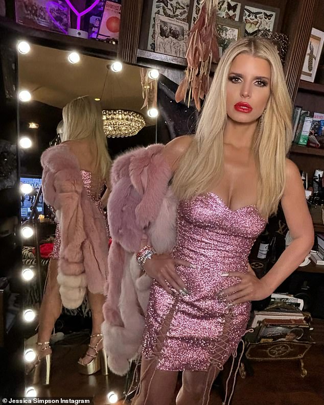 Jessica Simpson, 43, looked her best on Valentine's Day