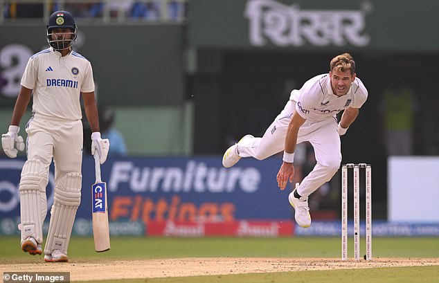 Jimmy Anderson (right) has said it is 'very clear' that England will attack India in a bid to complete a record run chase