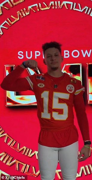 Mahomes posed in his usual No. 15 jersey