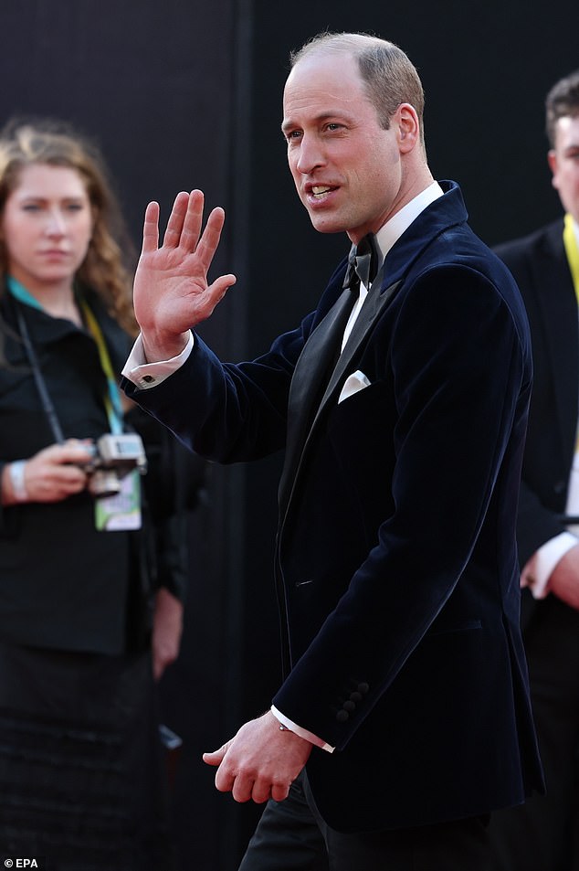 Lacking girl power Wills Prince William apologises for Kates absence