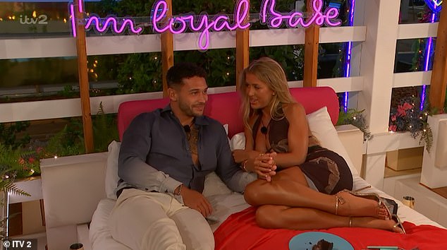 The start of the episode saw the girls meeting to discuss all about their romantic Valentine's Day dates, which the boys sweetly arranged on Wednesday (Callum and Jess pictured)